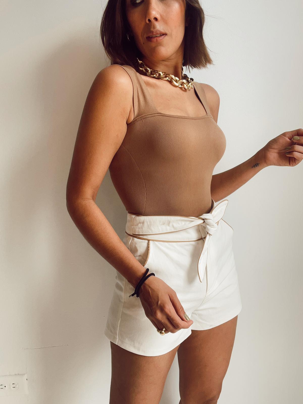 Islas Canarias Belted Shorts