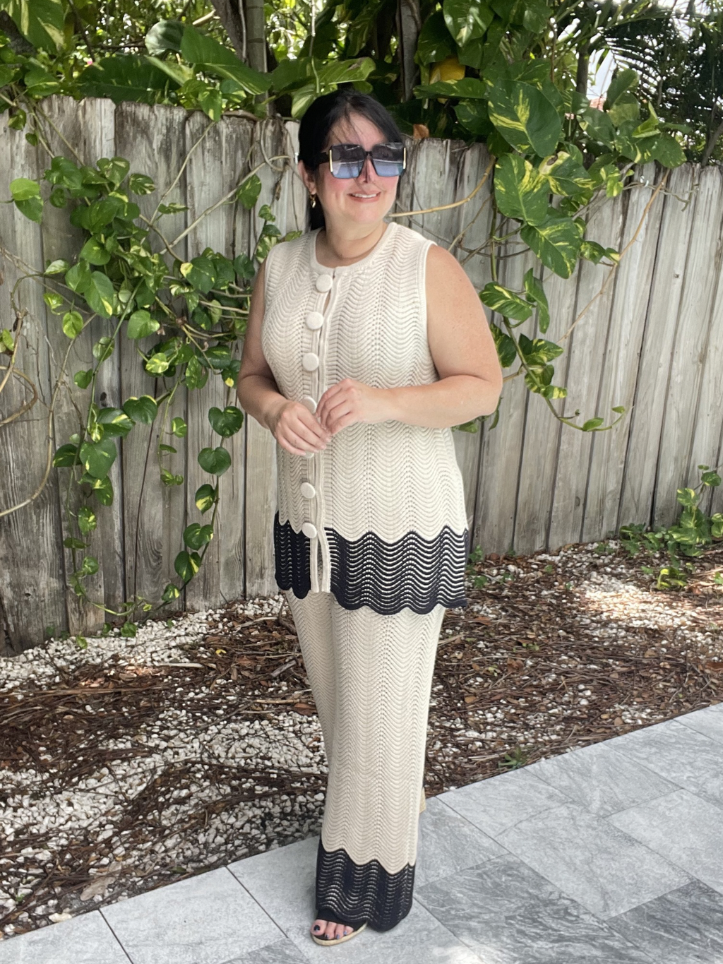 The Villefranche Two-Tone Set