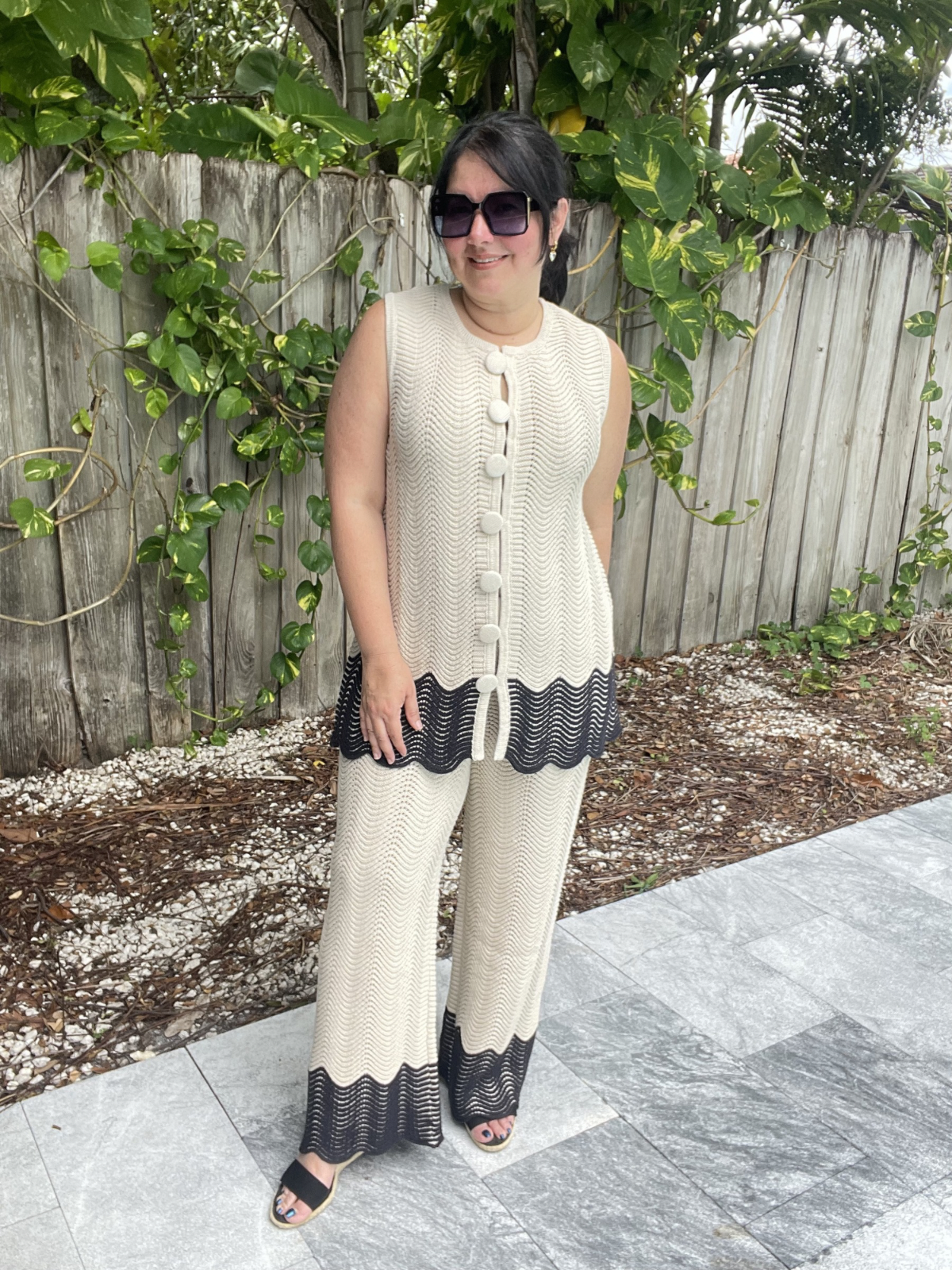 The Villefranche Two-Tone Set