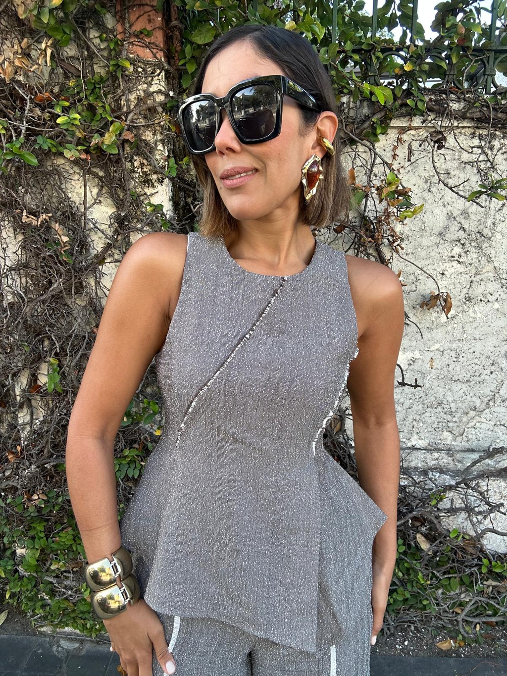 Fray Edge Detailed Asymmetrical Sleeveless Top