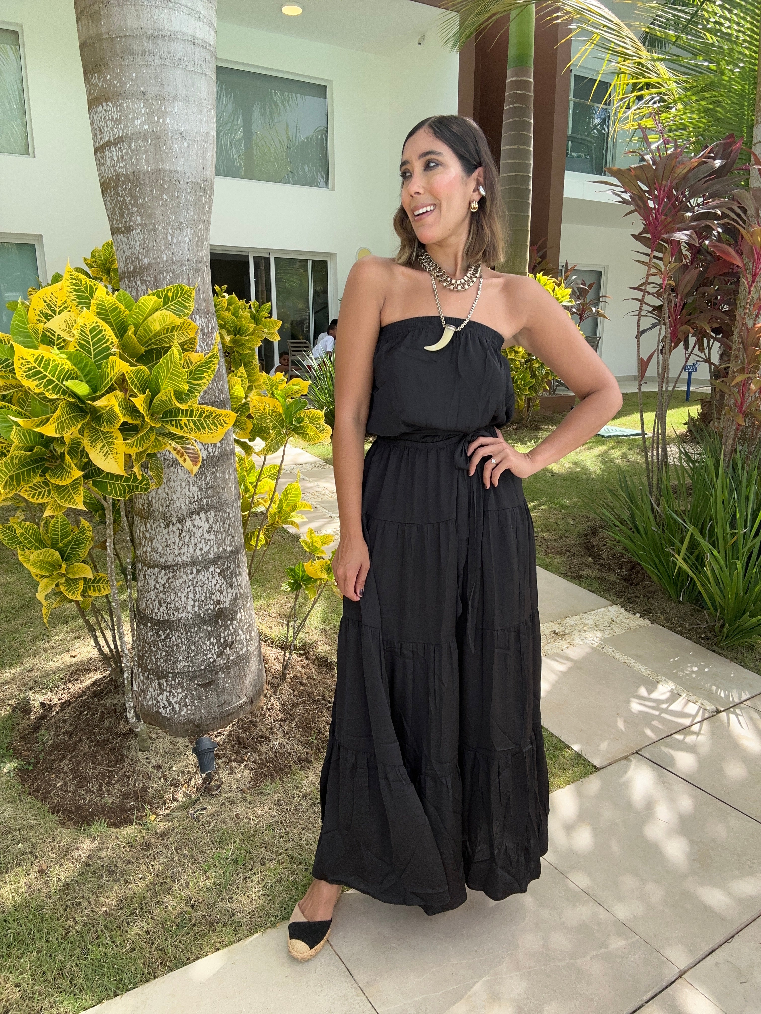 La Vie en Noir Maxi Dress