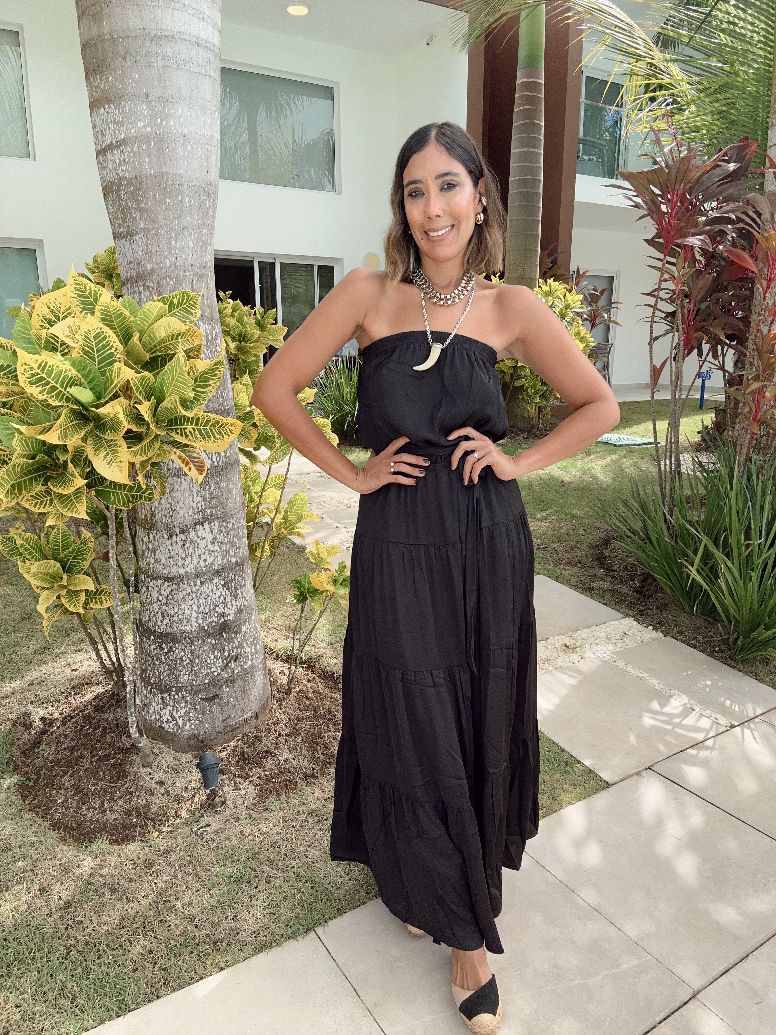 La Vie en Noir Maxi Dress