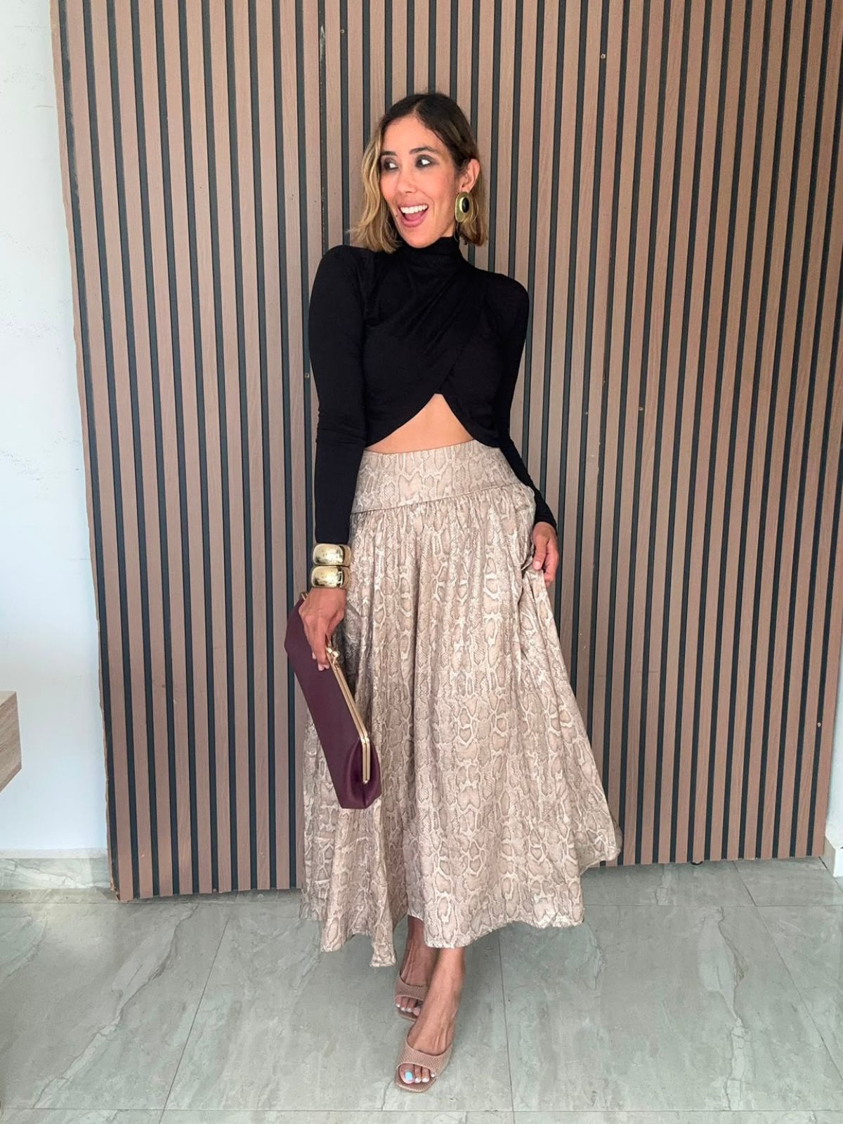 Head-Turning Moments Skirt