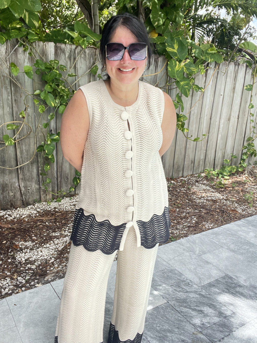 The Villefranche Two-Tone Set