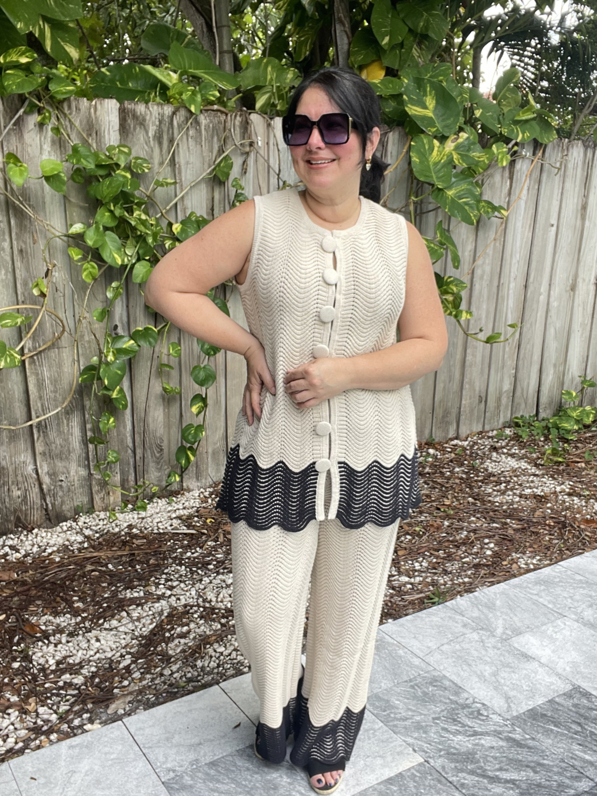 The Villefranche Two-Tone Set