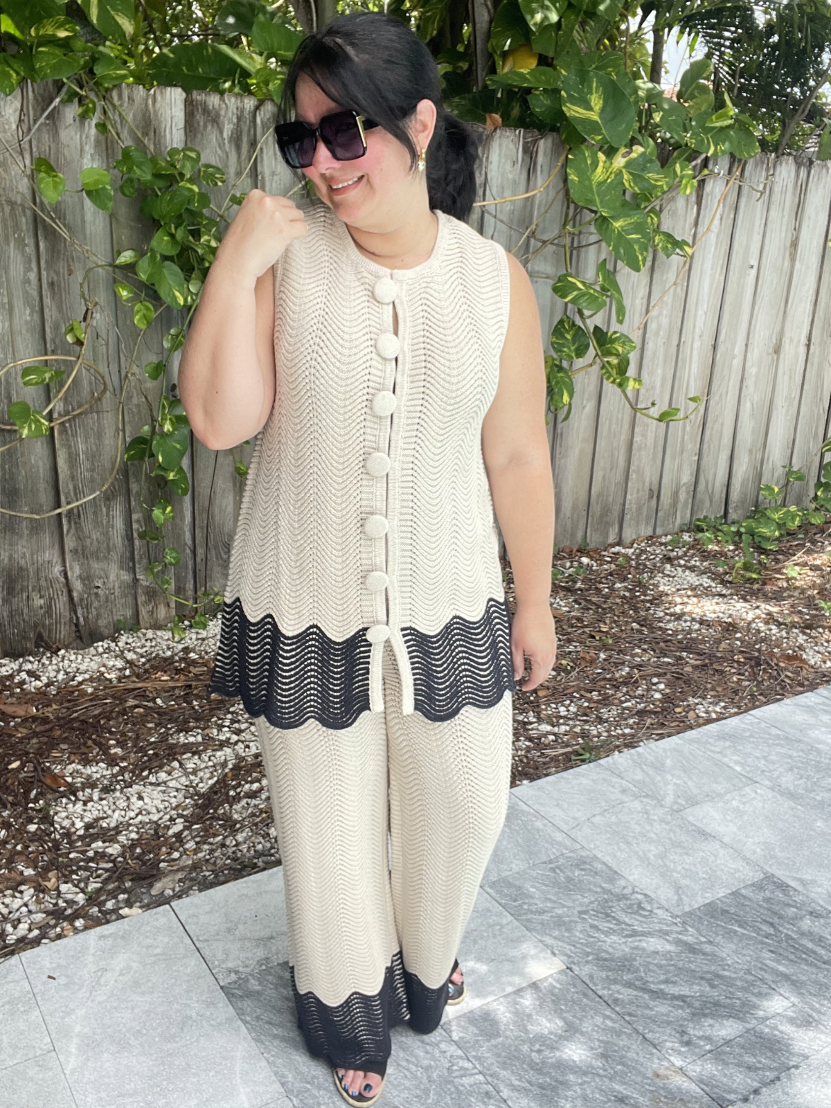 The Villefranche Two-Tone Set