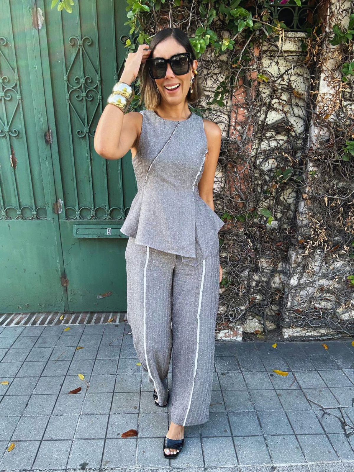 Fray Edge Detailed Asymmetrical Sleeveless Top