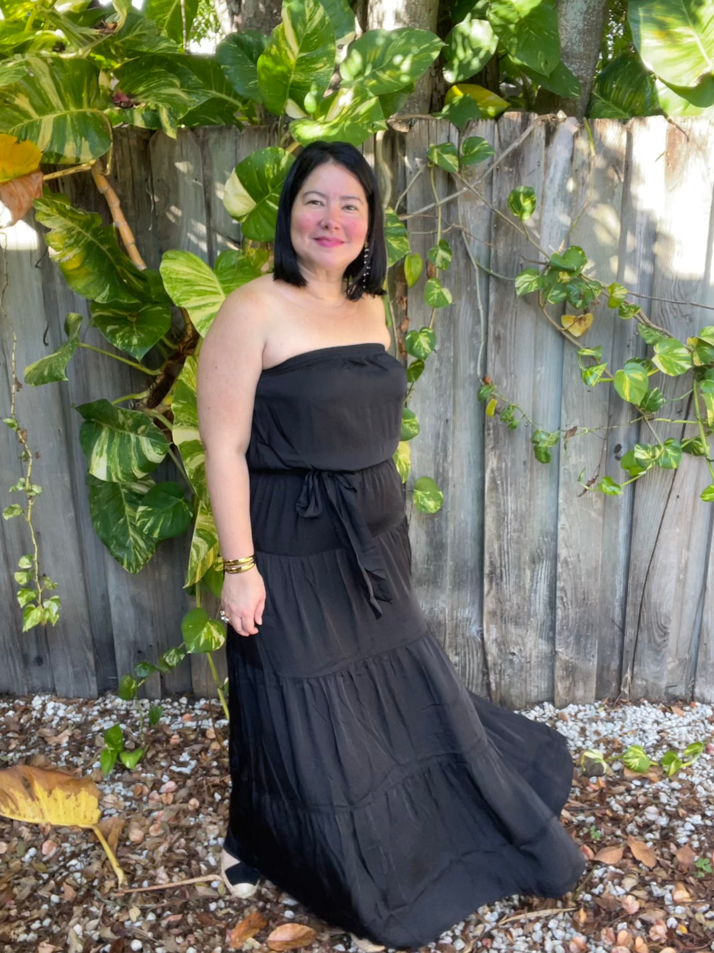 La Vie en Noir Maxi Dress