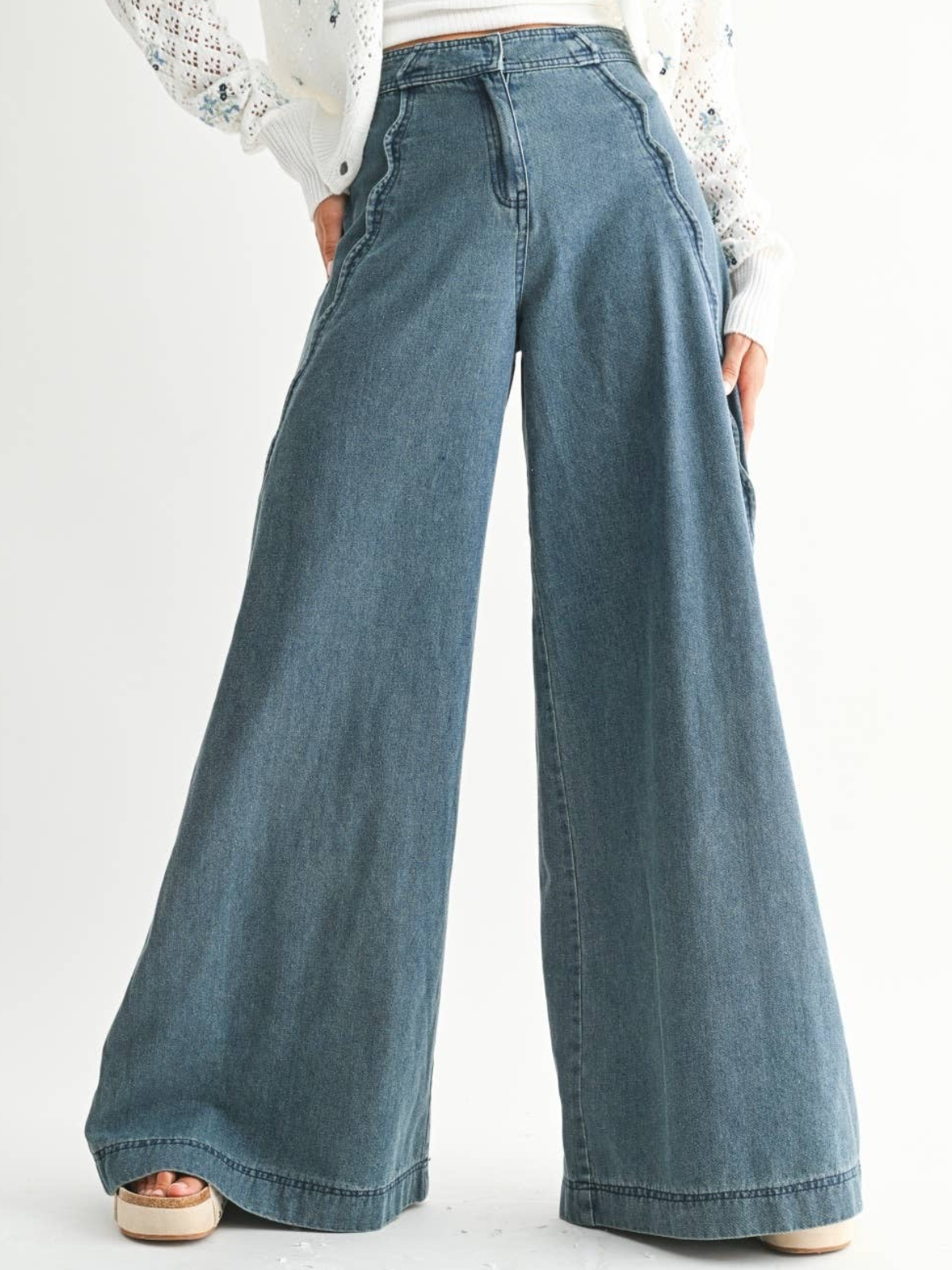 Freedom of Movement Wide-Leg Scallop Jeans