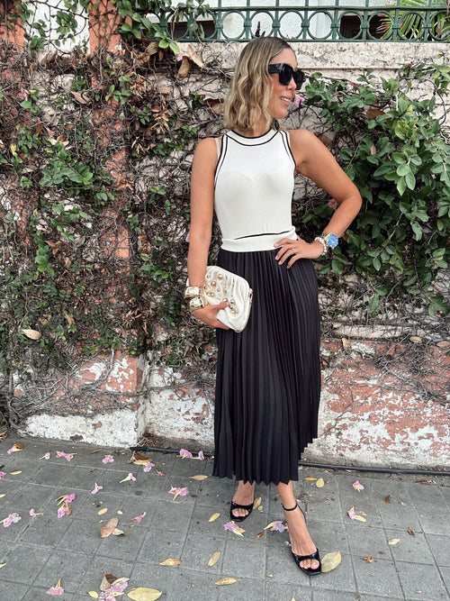 Alessia Contrasting Sleeveless Pleated Midi Dress