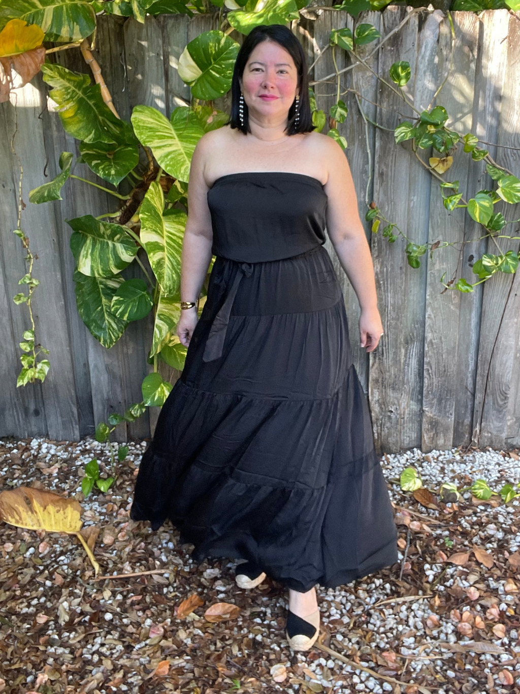 La Vie en Noir Maxi Dress