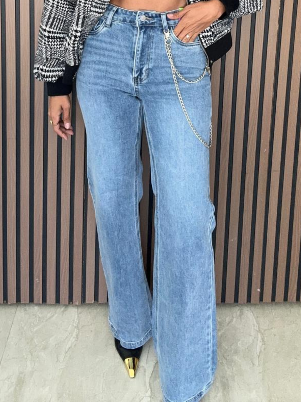 Urban Token Jeans (With Detachable Metal Charm)