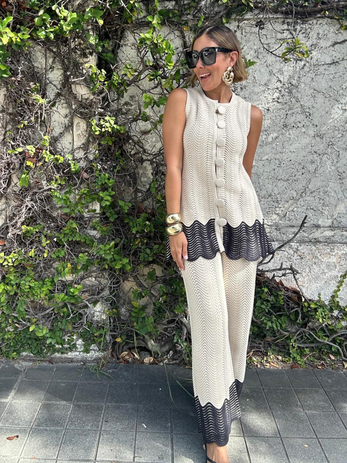 The Villefranche Two-Tone Set