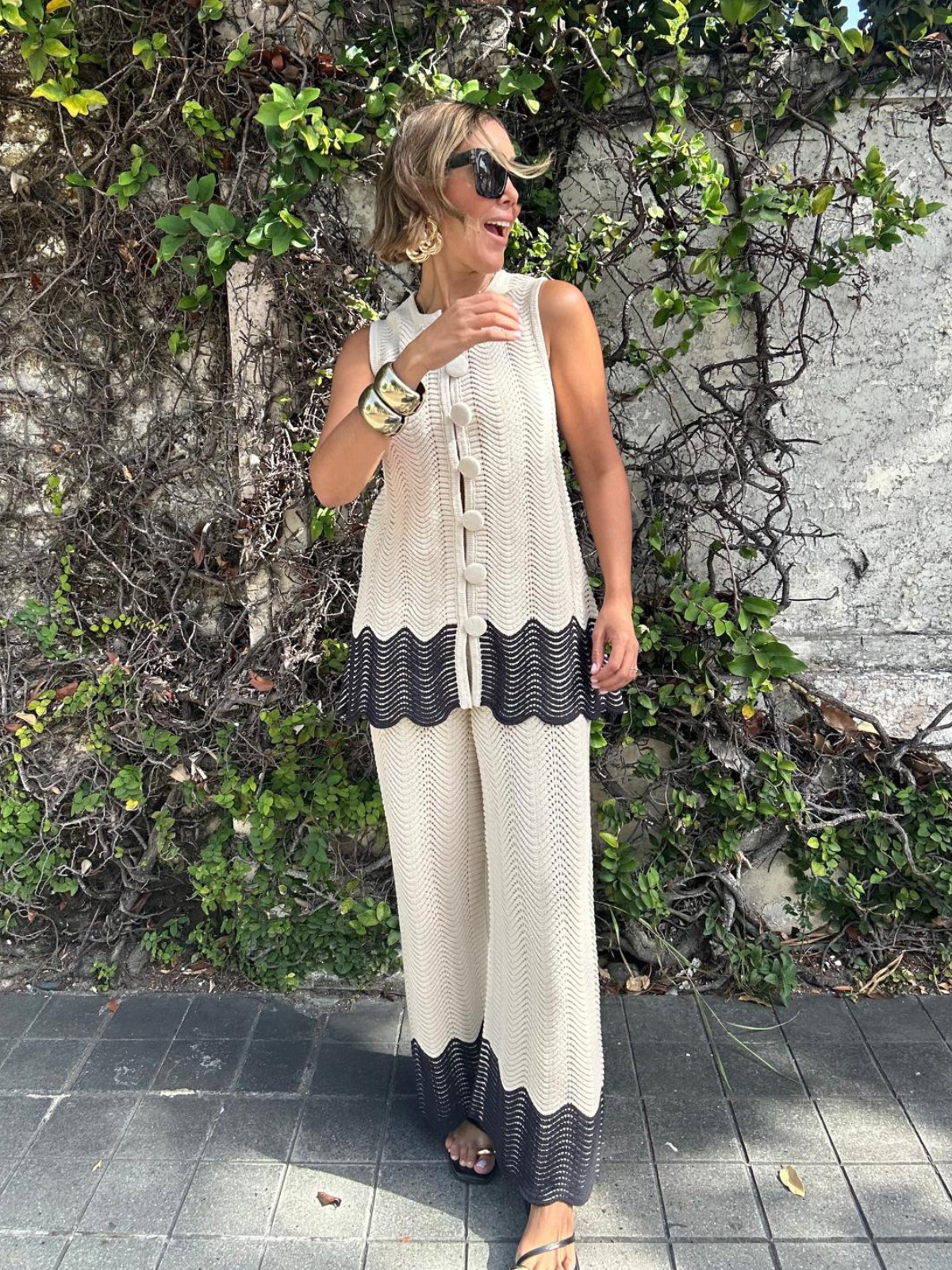 The Villefranche Two-Tone Set