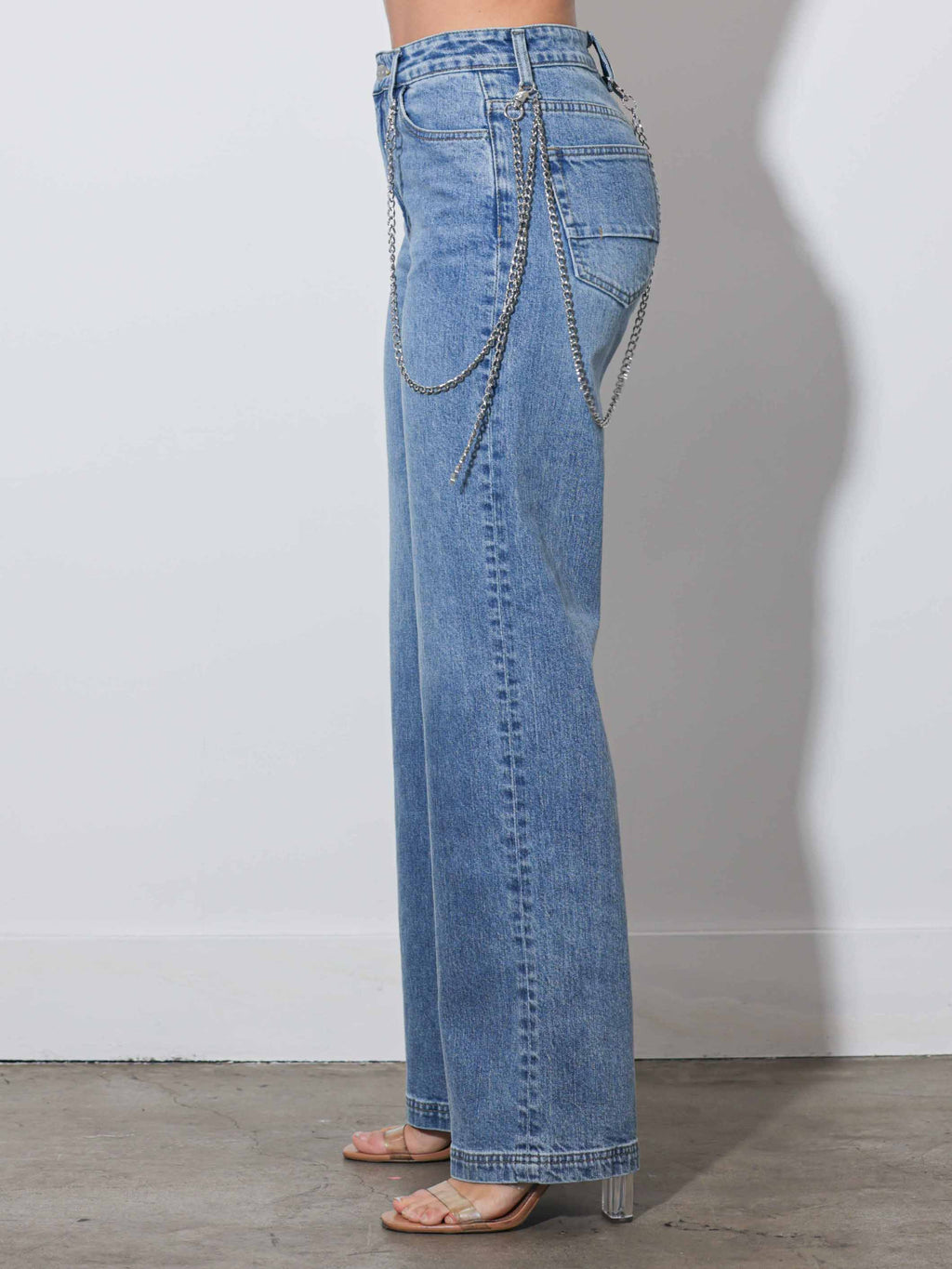 Urban Token Jeans (With Detachable Metal Charm)
