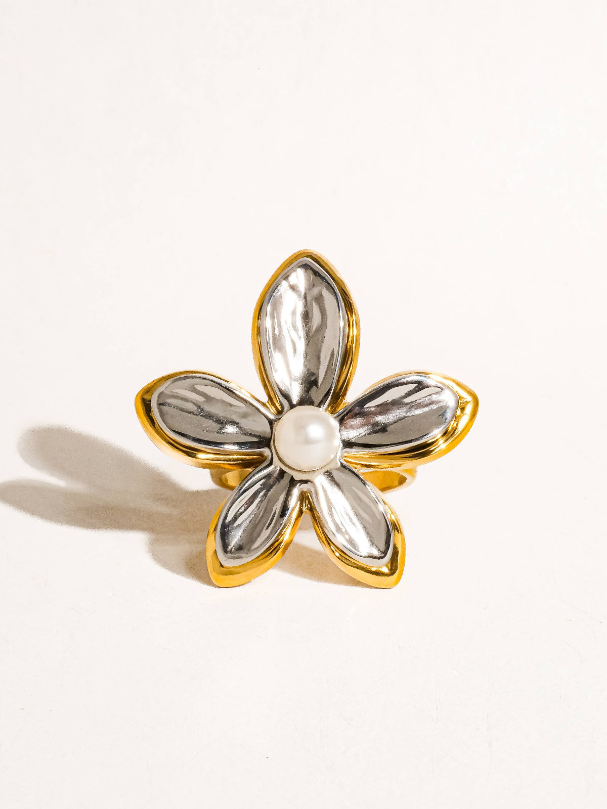 Killian 18K Gold Non-Tarnish Pearl Flower Ring