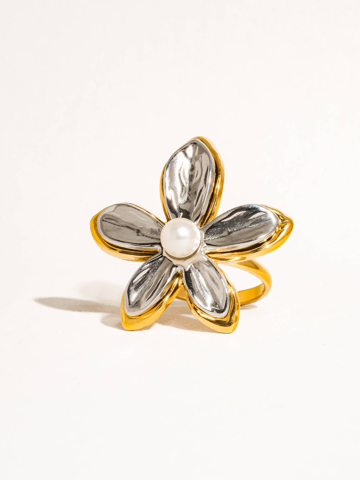 Killian 18K Gold Non-Tarnish Pearl Flower Ring