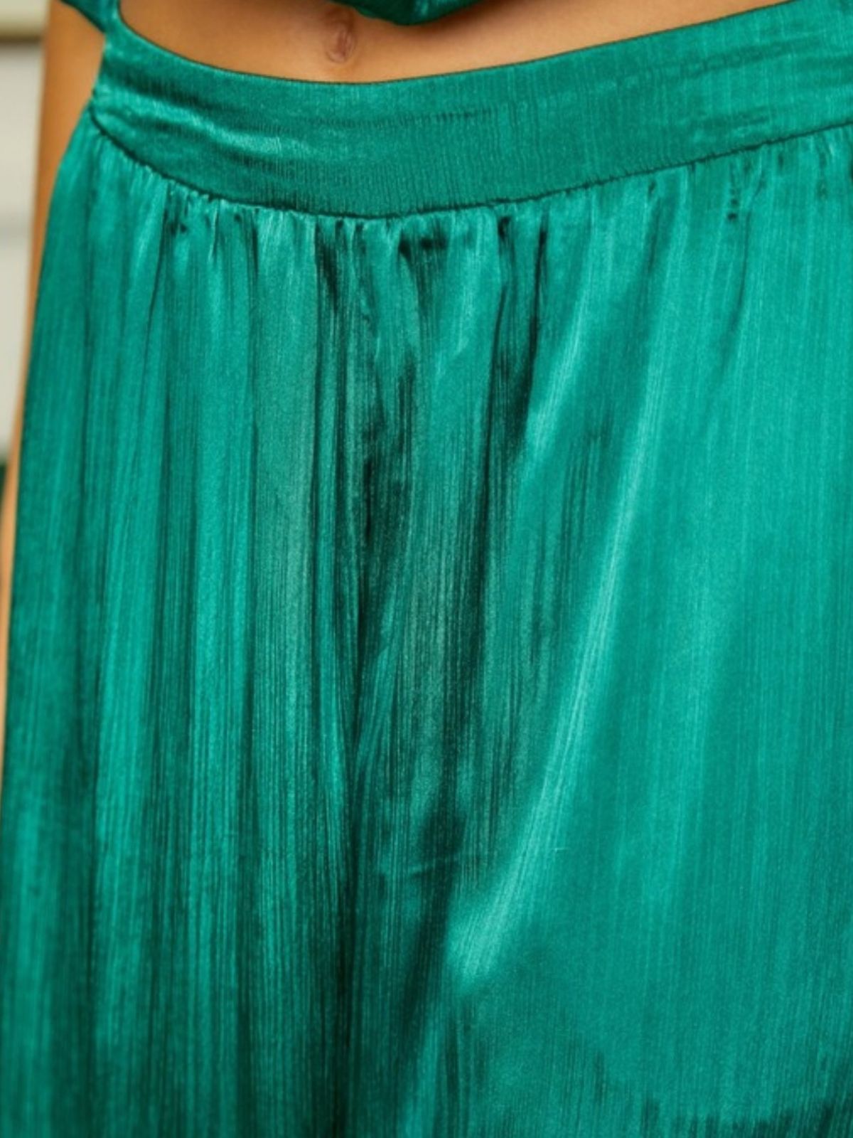 Vero Code Crinkle Pants